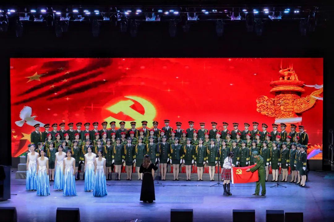每天8分钟臀腿训练，7天瘦腿提臀效果显著，打造黄金臀腿比例